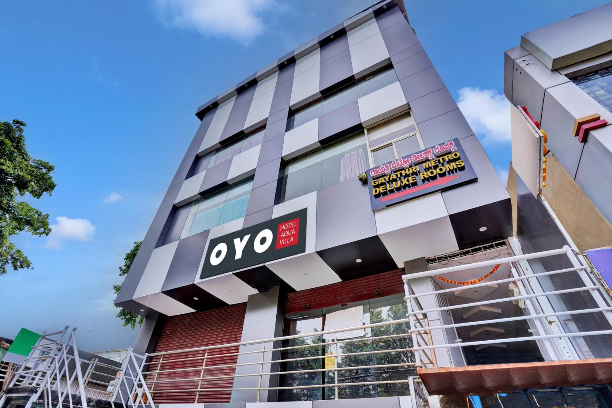 Hotel O Gayathri Metro Deluxe Бангалор Екстериор снимка