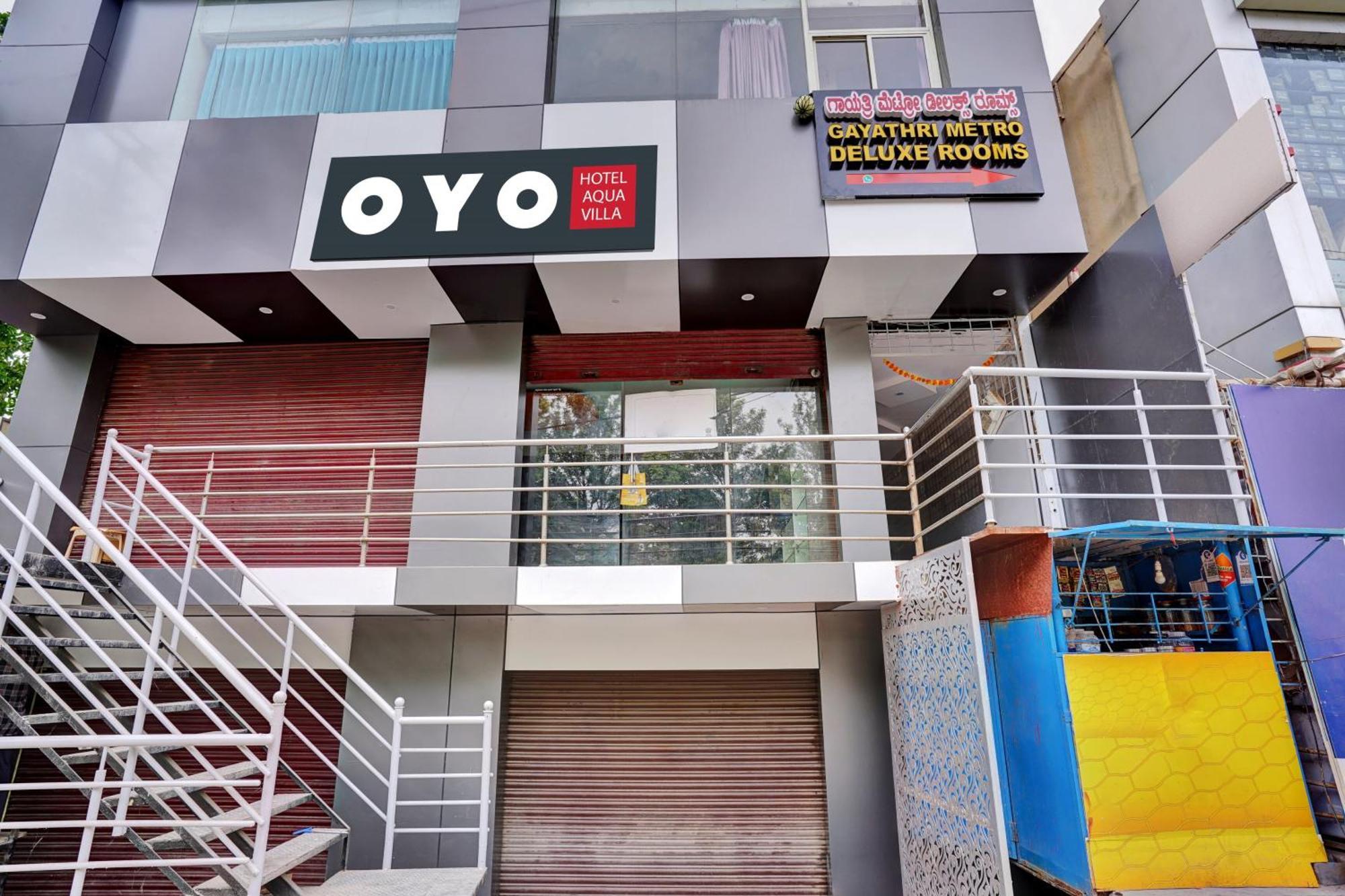 Hotel O Gayathri Metro Deluxe Бангалор Екстериор снимка